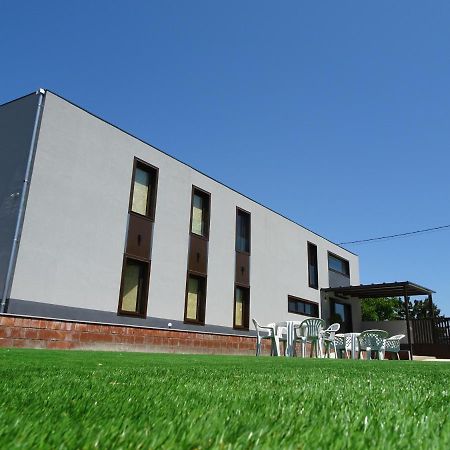 Albergue Santiago 15 Monforte Монфорте-де-Лемос Екстер'єр фото