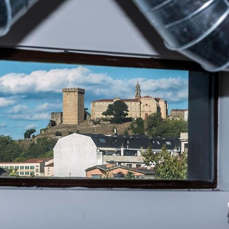 Albergue Santiago 15 Monforte Монфорте-де-Лемос Екстер'єр фото