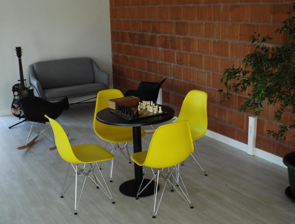 Albergue Santiago 15 Monforte Монфорте-де-Лемос Екстер'єр фото