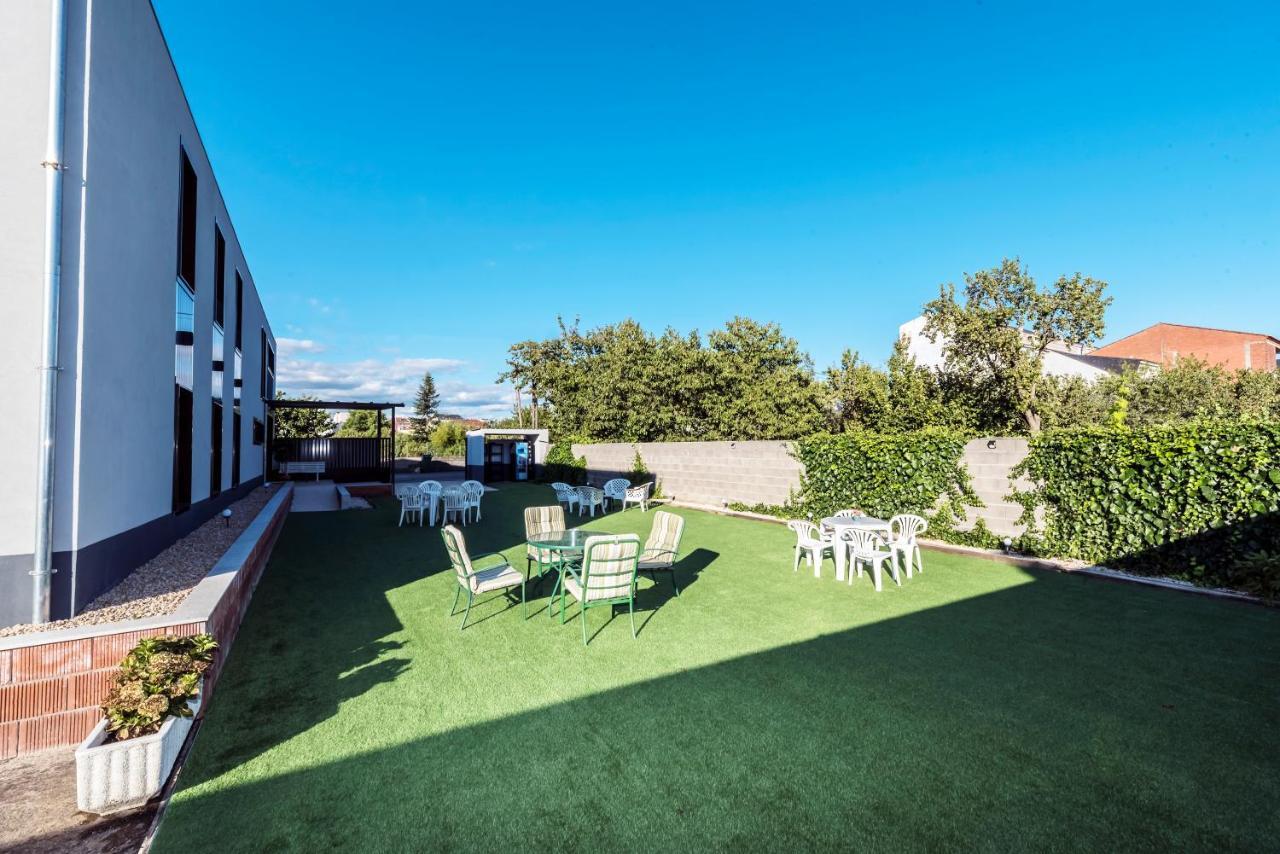 Albergue Santiago 15 Monforte Монфорте-де-Лемос Екстер'єр фото
