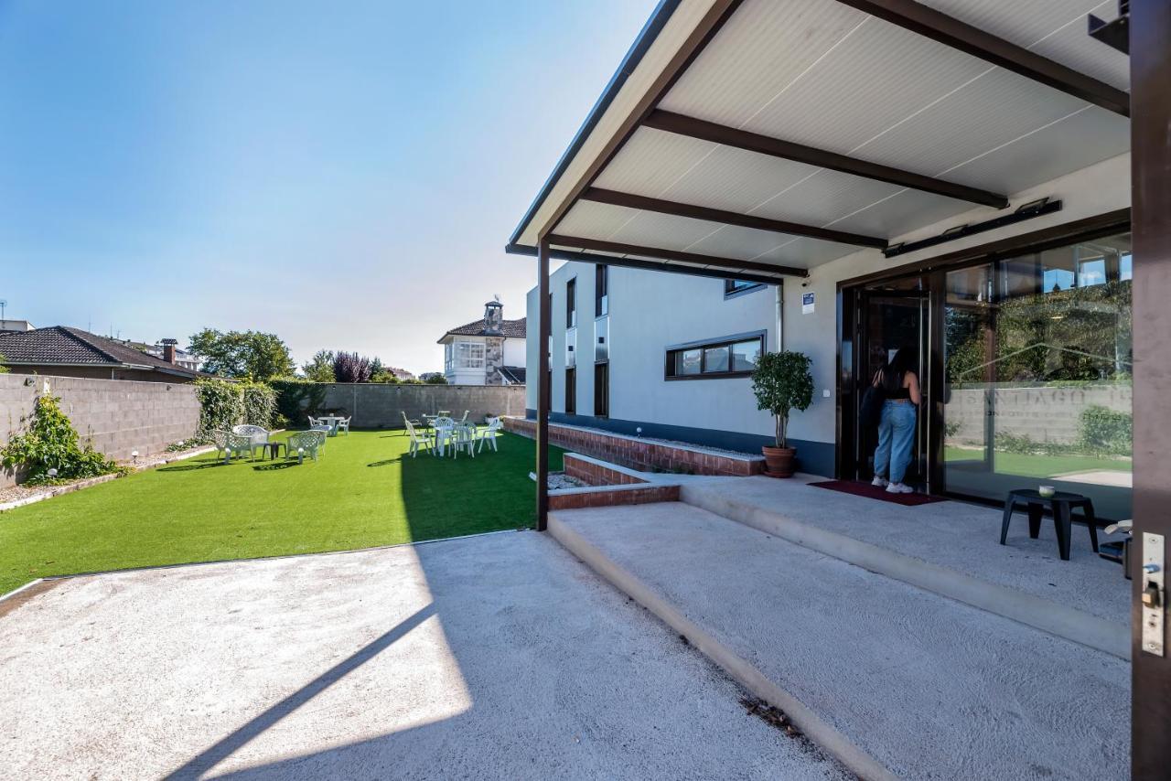 Albergue Santiago 15 Monforte Монфорте-де-Лемос Екстер'єр фото